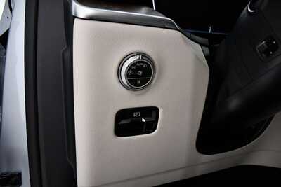 2026 Mercedes-Benz GLC-Class, $61735. Photo 9