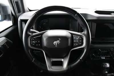 2023 Ford Bronco, $33000. Photo 9