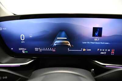 2024 Buick Envision, $24995. Photo 12