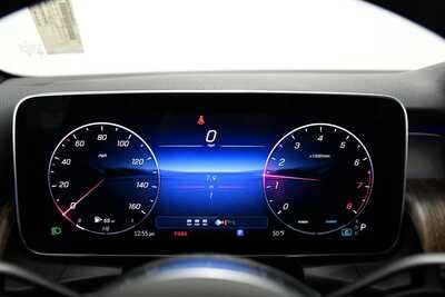 2026 Mercedes-Benz GLC-Class, $57520. Photo 10