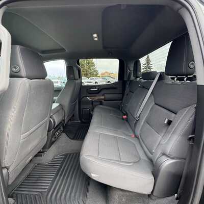 2021 Chevrolet 1500 Crew Cab, $31795. Photo 4