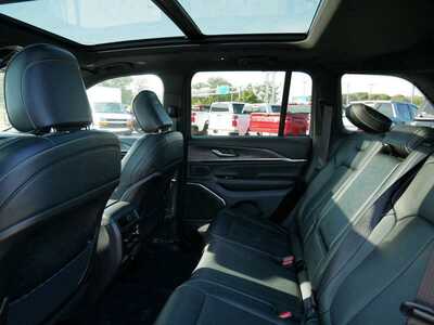 2022 Jeep Grand Cherokee, $29295. Photo 11