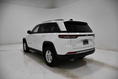 2022 Jeep Grand Cherokee, $26495. Photo 3