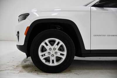 2022 Jeep Grand Cherokee, $26495. Photo 7
