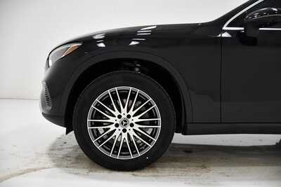 2026 Mercedes-Benz GLC-Class, $56320. Photo 5