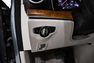 2019 Mercedes-Benz E-Class, $28995. Photo 11