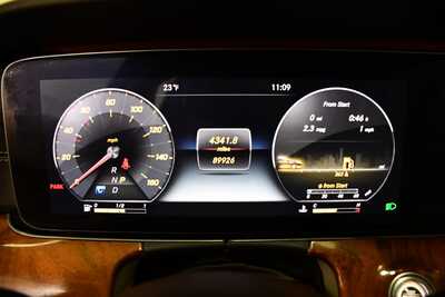 2019 Mercedes-Benz E-Class, $28995. Photo 12