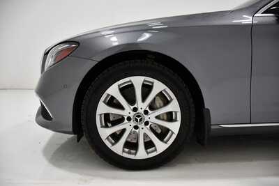 2019 Mercedes-Benz E-Class, $28995. Photo 7