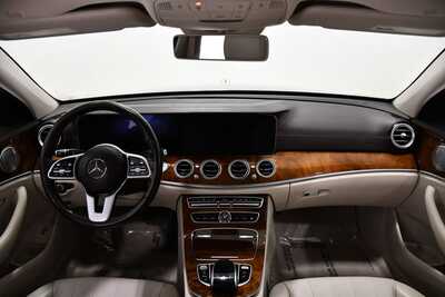 2019 Mercedes-Benz E-Class, $28995. Photo 8