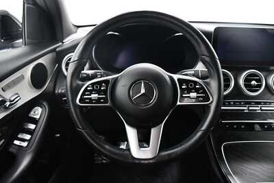 2022 Mercedes-Benz GLC-Class, $32995. Photo 9