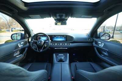 2024 Mercedes-Benz GLE, $58000. Photo 3