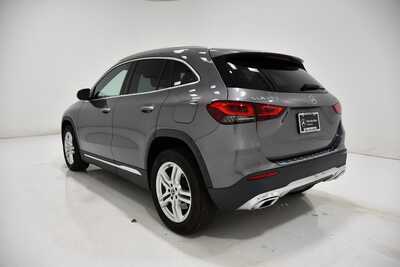 2022 Mercedes-Benz GLA-Class, $24000. Photo 3