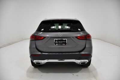 2022 Mercedes-Benz GLA-Class, $24000. Photo 4