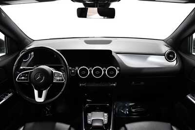 2022 Mercedes-Benz GLA-Class, $24000. Photo 8