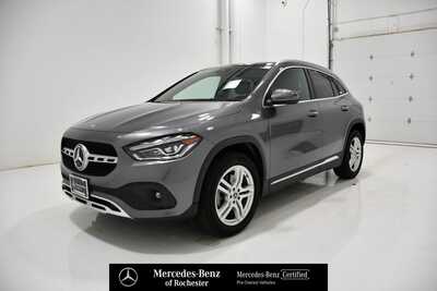 2022 Mercedes-Benz GLA-Class, $24000. Photo 1
