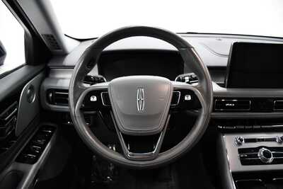 2020 Lincoln Aviator, $28495. Photo 9