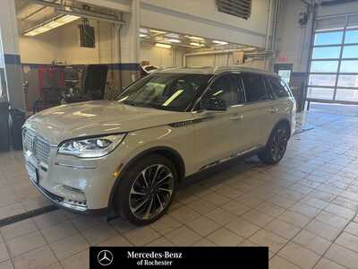 2020 Lincoln Aviator, $28495. Photo 1