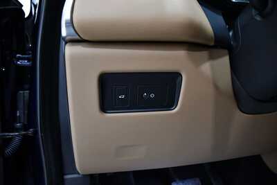 2022 Jaguar F-Pace, $32000. Photo 11