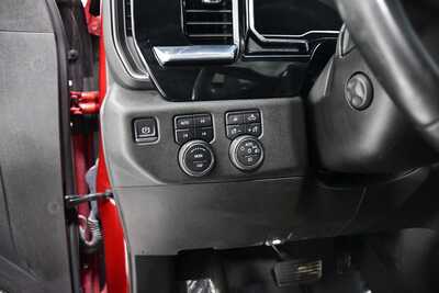 2024 Chevrolet 1500 Crew Cab, $41395. Photo 11