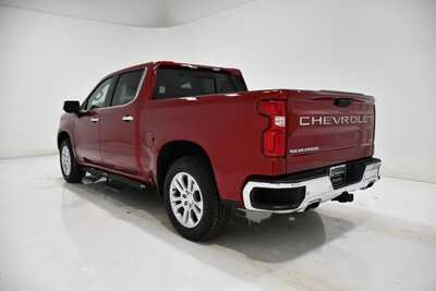 2024 Chevrolet 1500 Crew Cab, $41395. Photo 3