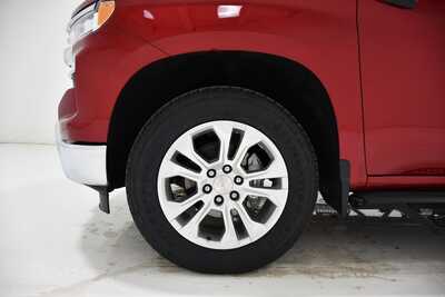 2024 Chevrolet 1500 Crew Cab, $41395. Photo 7