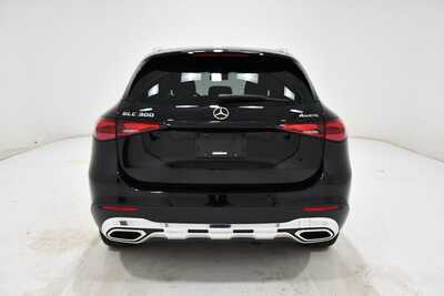 2023 Mercedes-Benz GLC-Class, $37495. Photo 4