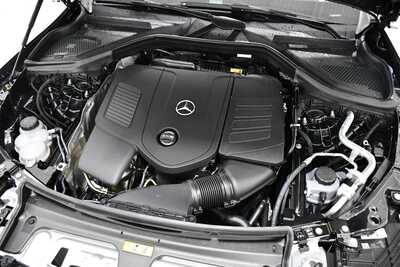 2026 Mercedes-Benz GLC-Class, $72655. Photo 5