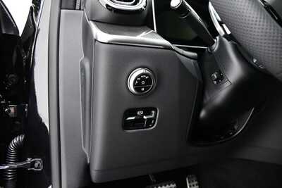 2026 Mercedes-Benz GLC-Class, $72655. Photo 9