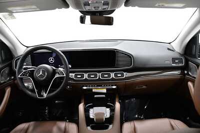 2026 Mercedes-Benz GLE-Class, $77505. Photo 7