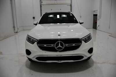 2025 Mercedes-Benz GLC-Class, $46495. Photo 2