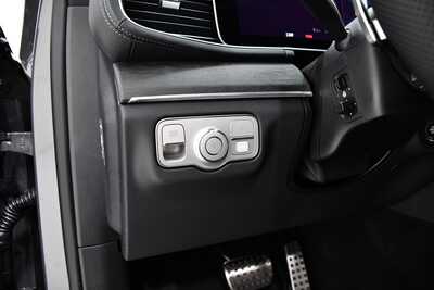 2026 Mercedes-Benz GLS-Class, $97450. Photo 9
