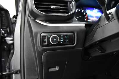 2024 Ford Explorer, $33923. Photo 11