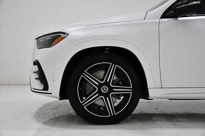 2026 Mercedes-Benz GLE-Class, $80250. Photo 6