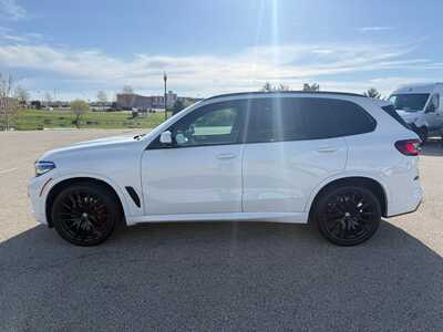 2022 BMW X5, $43995. Photo 2