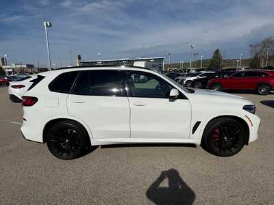 2022 BMW X5, $43995. Photo 3