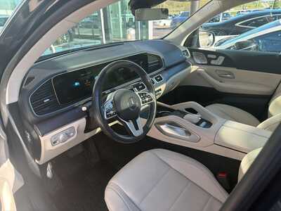 2021 Mercedes-Benz GLS-Class, $30000. Photo 2
