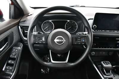 2022 Nissan Rogue, $22795. Photo 9