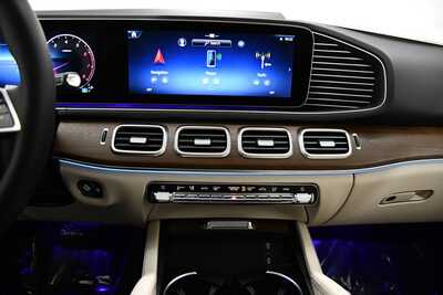 2026 Mercedes-Benz GLE-Class, $85015. Photo 12