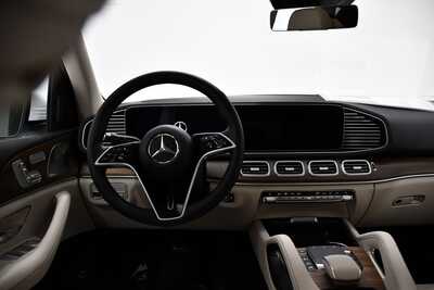 2026 Mercedes-Benz GLE-Class, $85015. Photo 7