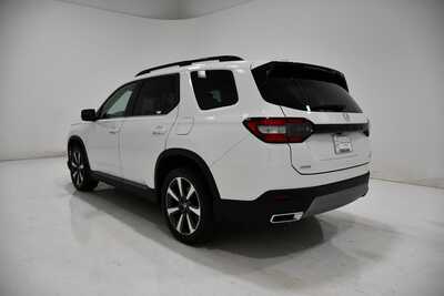 2024 Honda Pilot, $41948. Photo 3