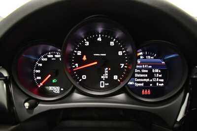 2021 Porsche Macan, $35100. Photo 12