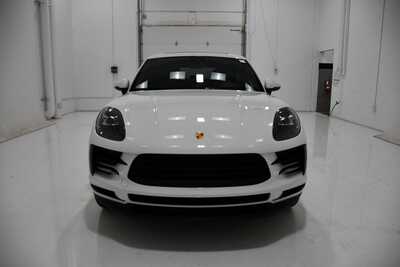 2021 Porsche Macan, $35100. Photo 2