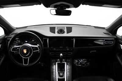 2021 Porsche Macan, $35100. Photo 8