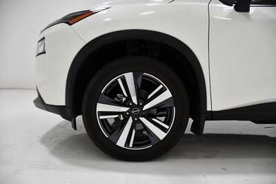 2023 Nissan Rogue, $21700. Photo 7