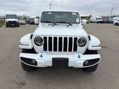 2023 Jeep Wrangler, $32000. Photo 2
