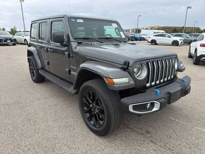 2023 Jeep Wrangler, $28000. Photo 3