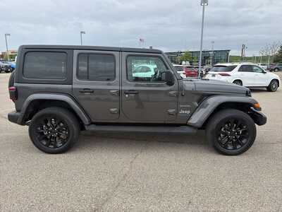 2023 Jeep Wrangler, $28000. Photo 4