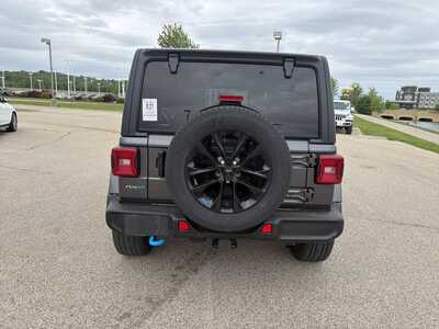 2023 Jeep Wrangler, $28000. Photo 7