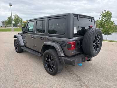 2023 Jeep Wrangler, $28000. Photo 8