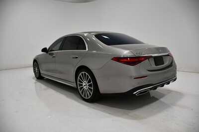 2022 Mercedes-Benz S-Class, $73995. Photo 3